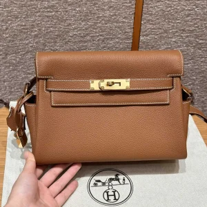 Hermès Gold Togo Leather Kelly Messenger Bag image 1