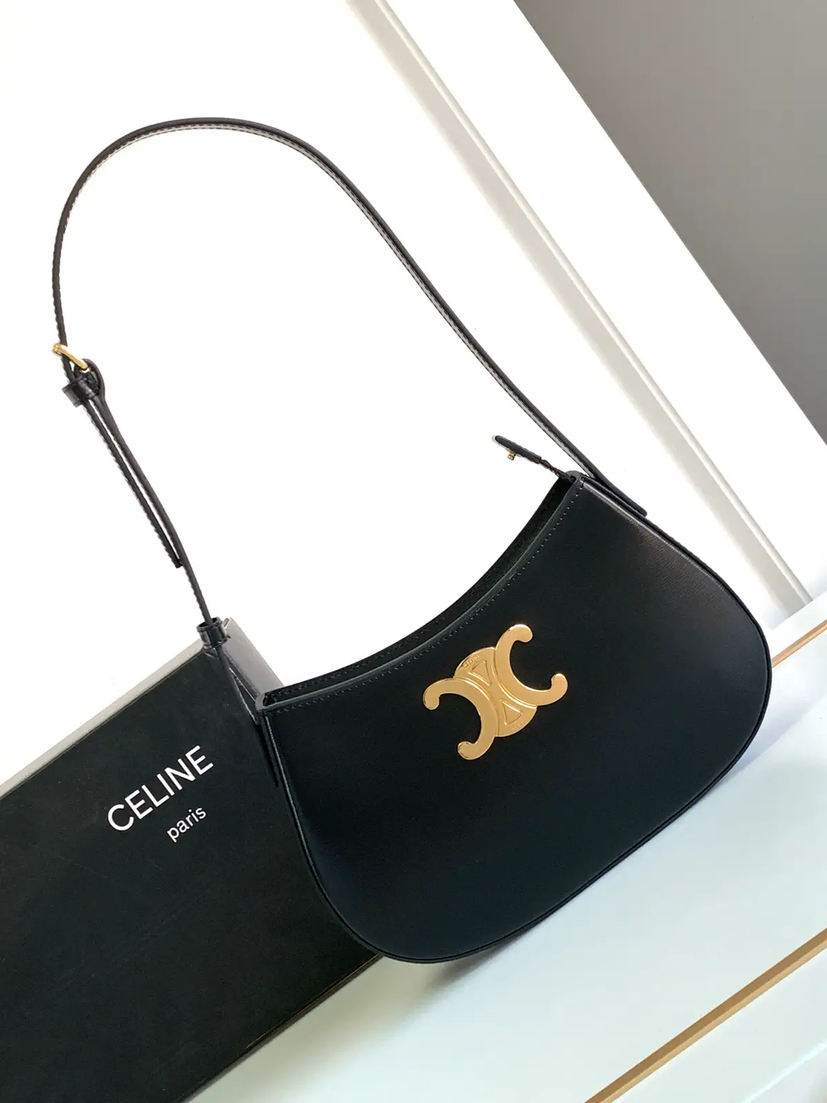 CELINE TILLY Medium Shiny Calfskin Shoulder Bag image 1