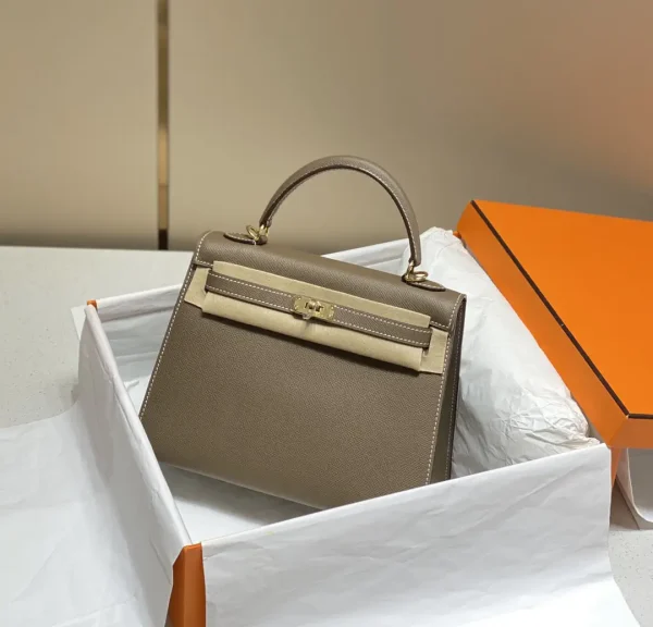 Hermès Epsom Kelly Top Handle Bag image 1