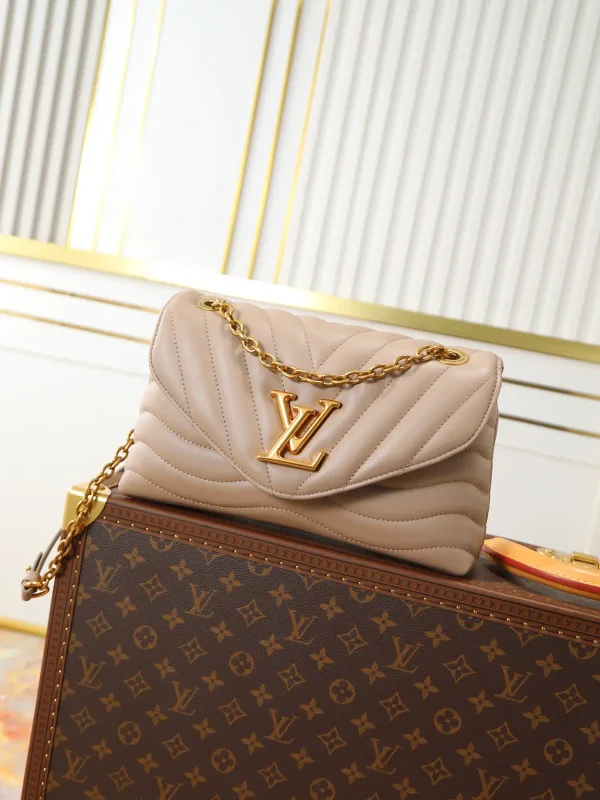 Louis Vuitton New Wave Quilted Chain Shoulder Bag image 1