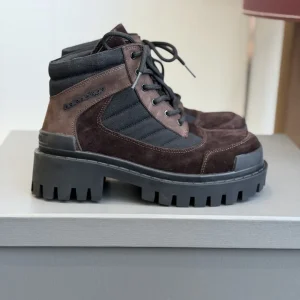Balenciaga Combat Strike Unisex Platform Ankle Boots image 1