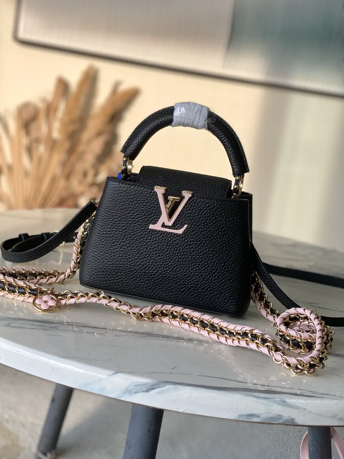 Louis Vuitton Black Taurillon Leather Mini Capucines Top Handle Bag image 1