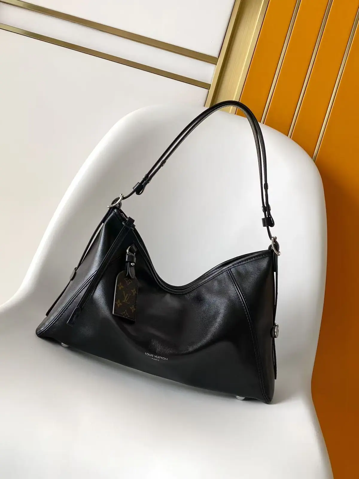 Louis Vuitton Black Leather Carryall East West Shoulder Bag image 1