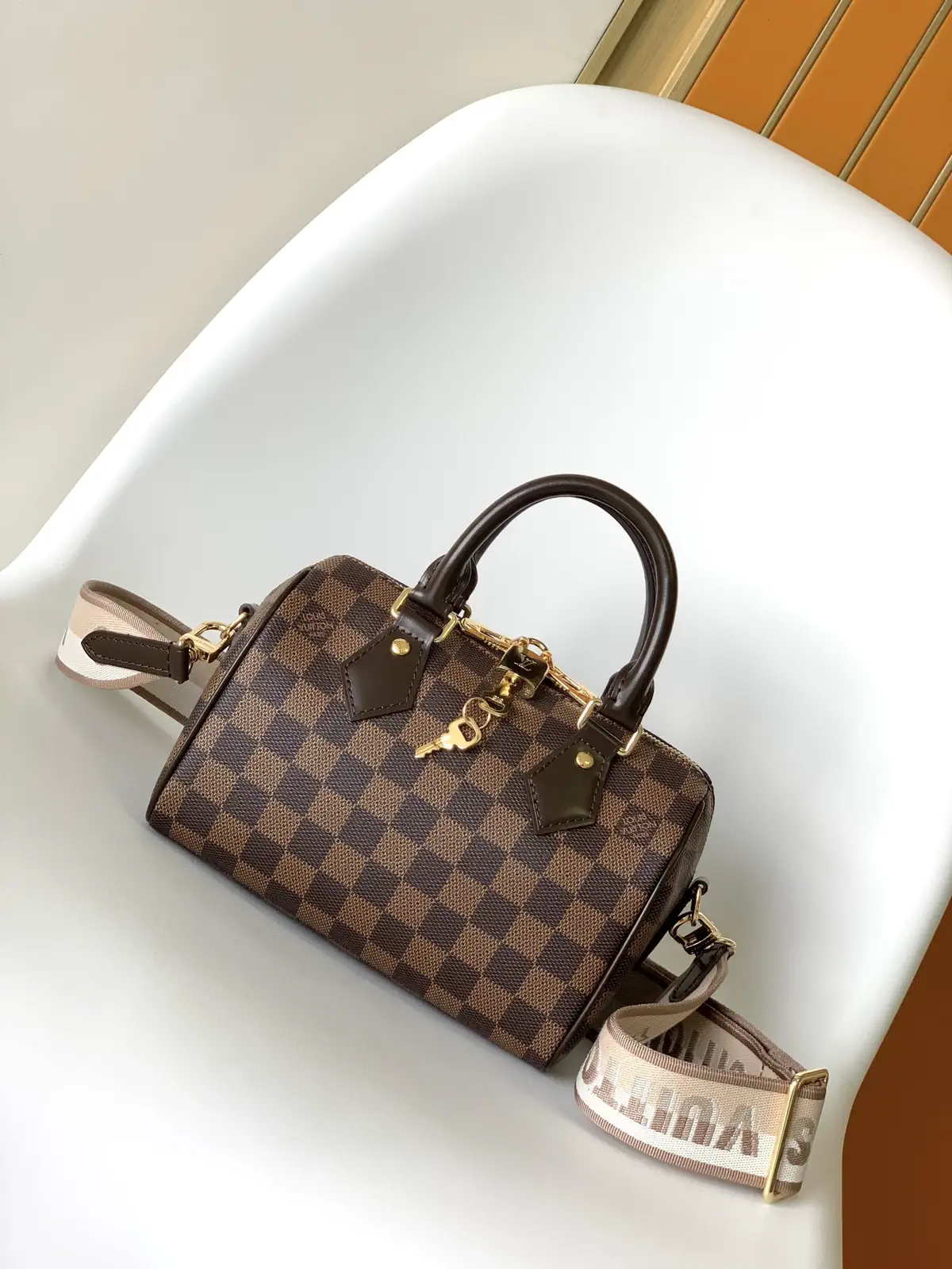 Louis Vuitton Checkerboard Speedy Bandoulière 20 Top Handle Bag image 1