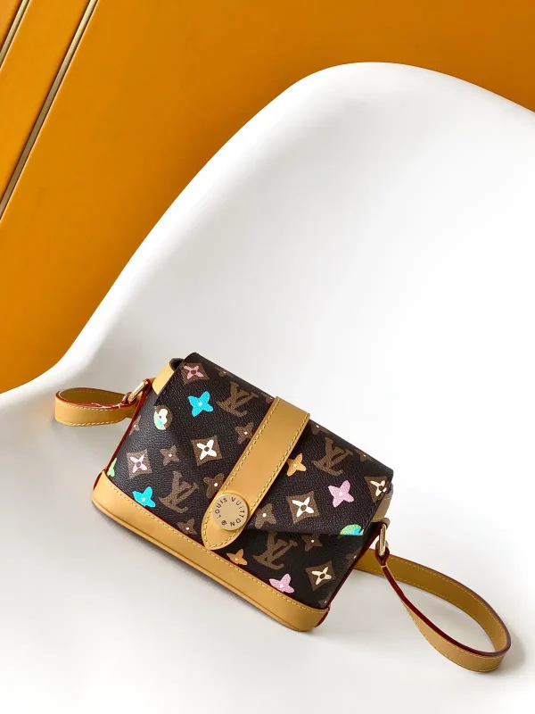Louis Vuitton Monogram Craggy Flap Crossbody Bag image 1