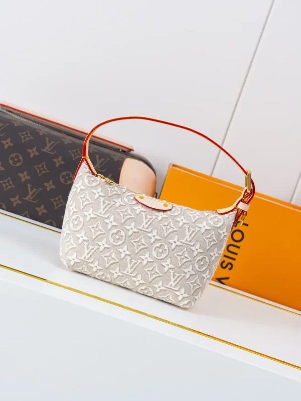 Louis Vuitton Monogram Pochette Hills Shoulder Bag image 1