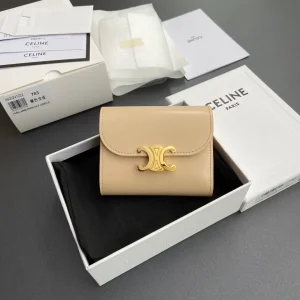 CELINE Triomphe Flap Wallet image 1