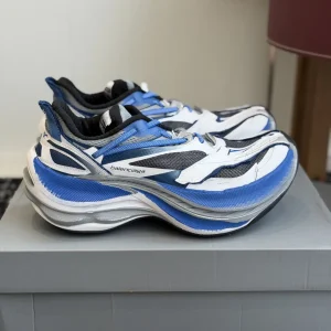Balenciaga Unisex Chunky Sneakers image 1