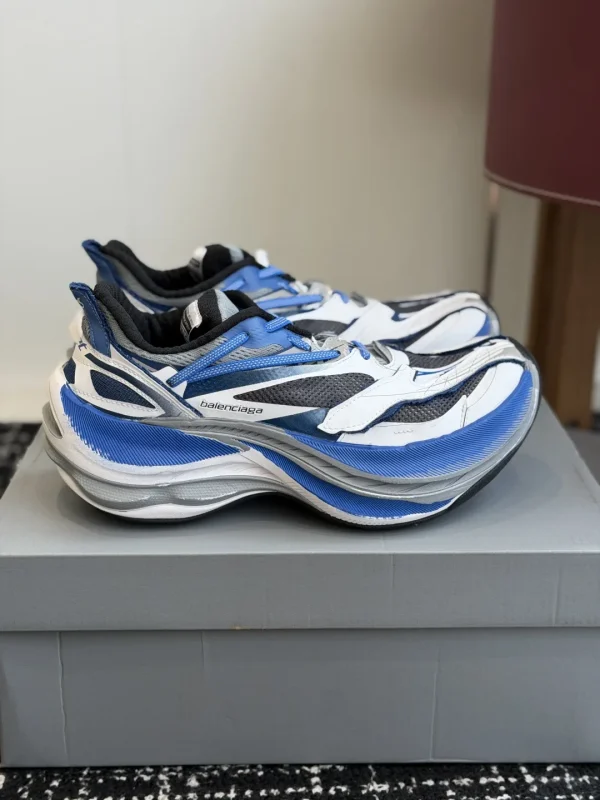 Balenciaga Unisex Chunky Sneakers image 1