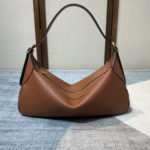 CELINE Tan Leather Shoulder Bag image 1