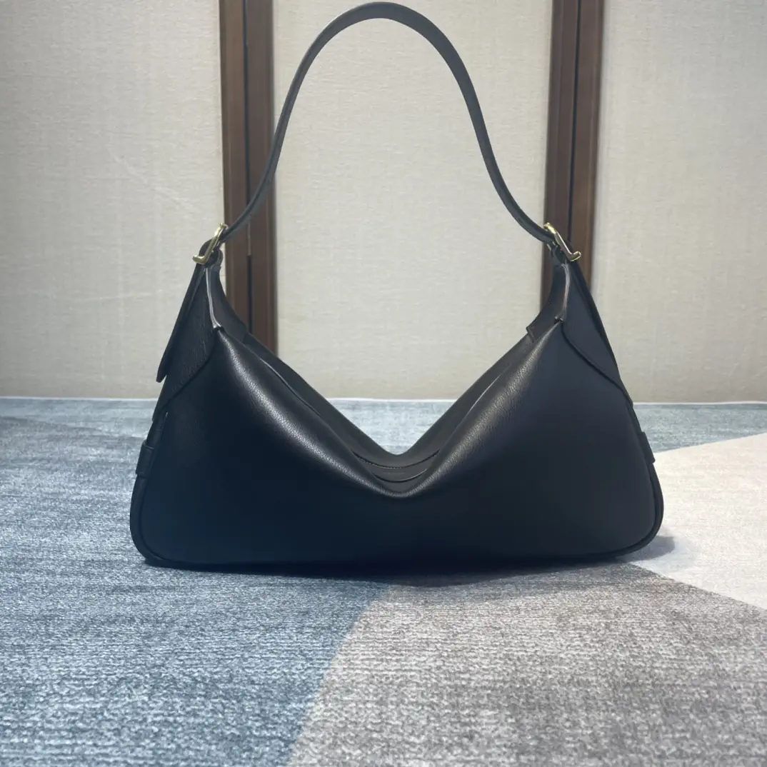 CELINE Black Leather Shoulder Bag image 1