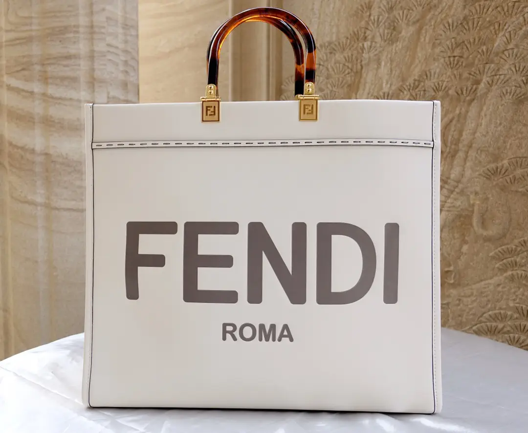 FENDI White Logo Shopper Tote Bag image 1