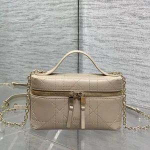 Dior Lady Vanity Quilted Cosmetic Bag image 1