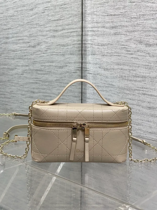 Dior Lady Vanity Quilted Cosmetic Bag image 1