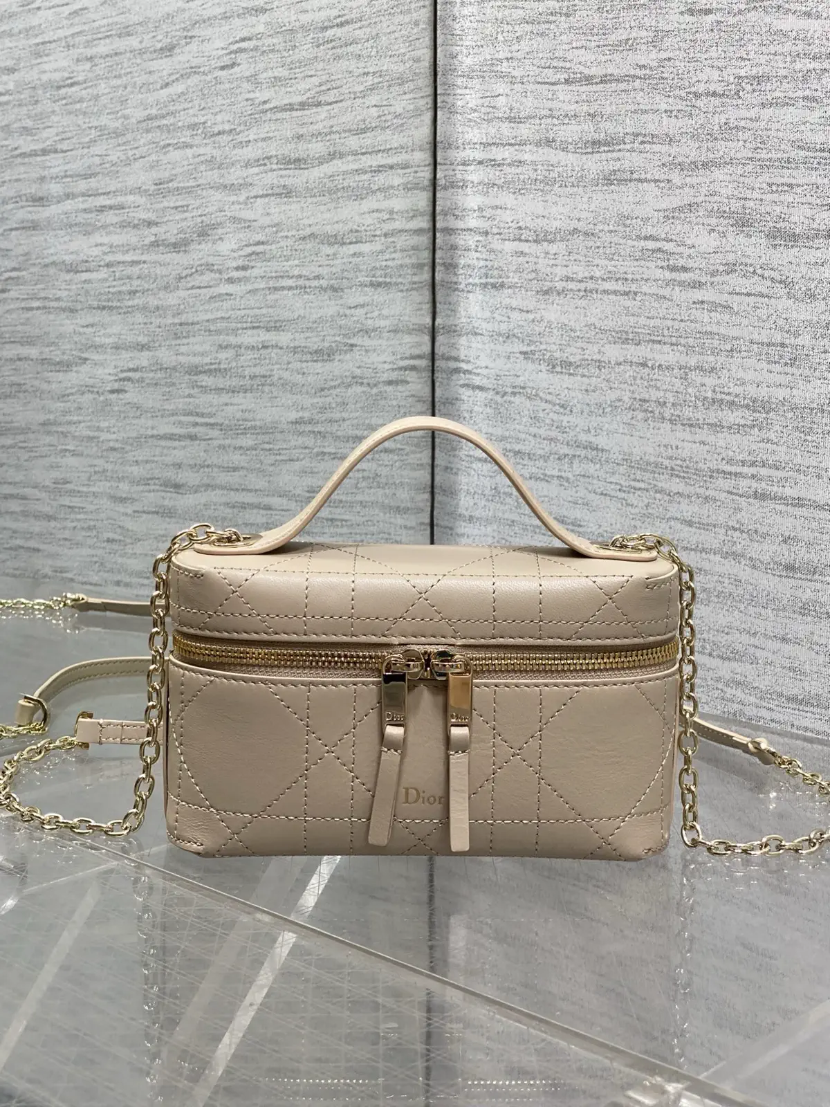 Dior Lady Vanity Quilted Cosmetic Bag image 1