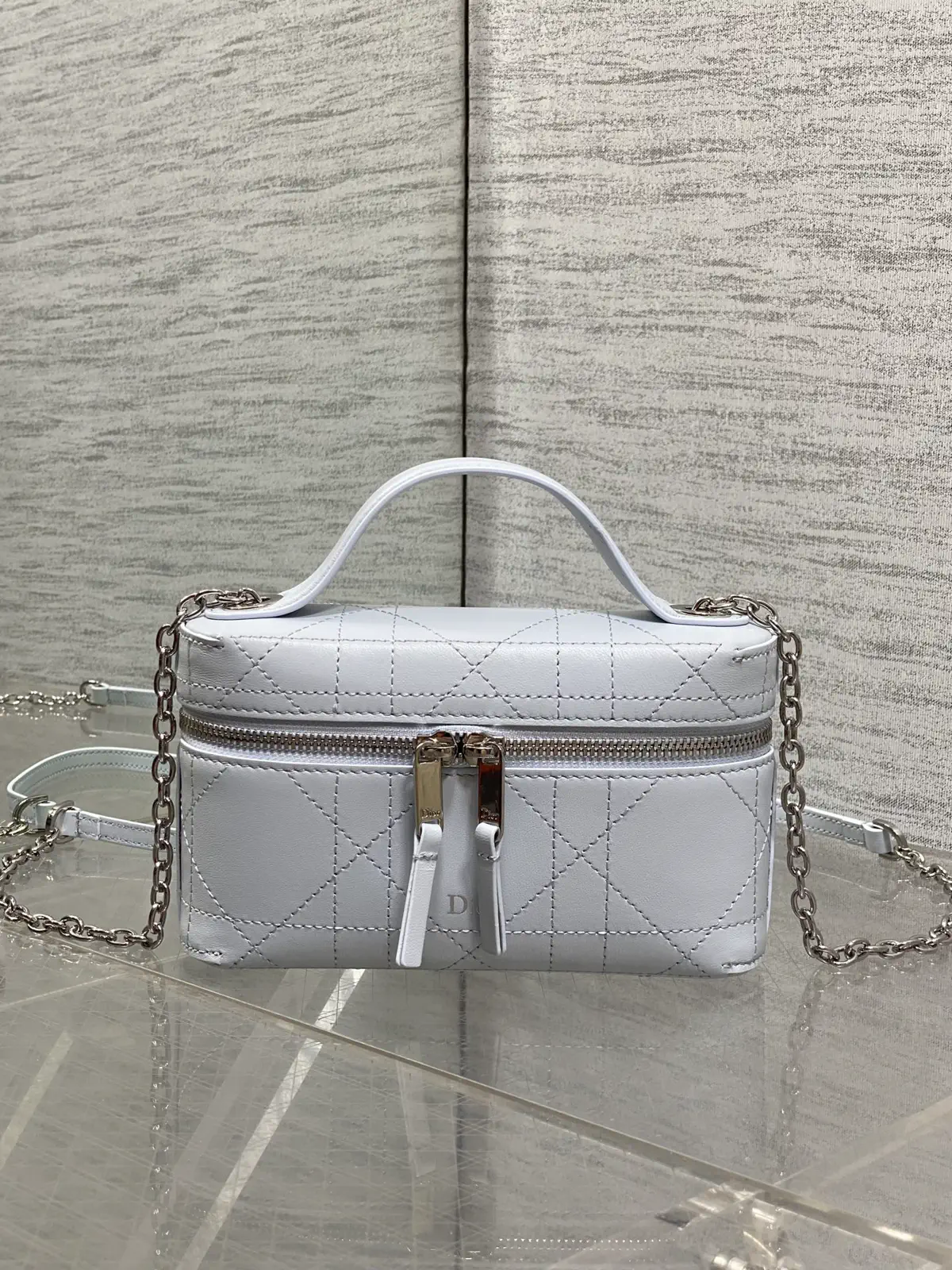 Dior Lady Vanity Quilted Cosmetic Bag image 1
