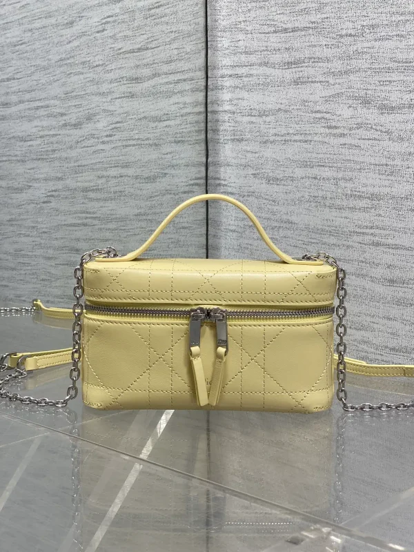 Dior Lady Vanity Quilted Cosmetic Bag image 1