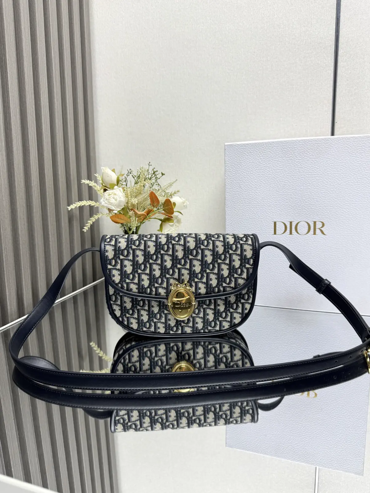 Dior Médaillon Flap Crossbody Bag image 1