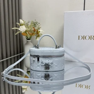 Dior 30 Montaigne Mini Vanity Bag image 1