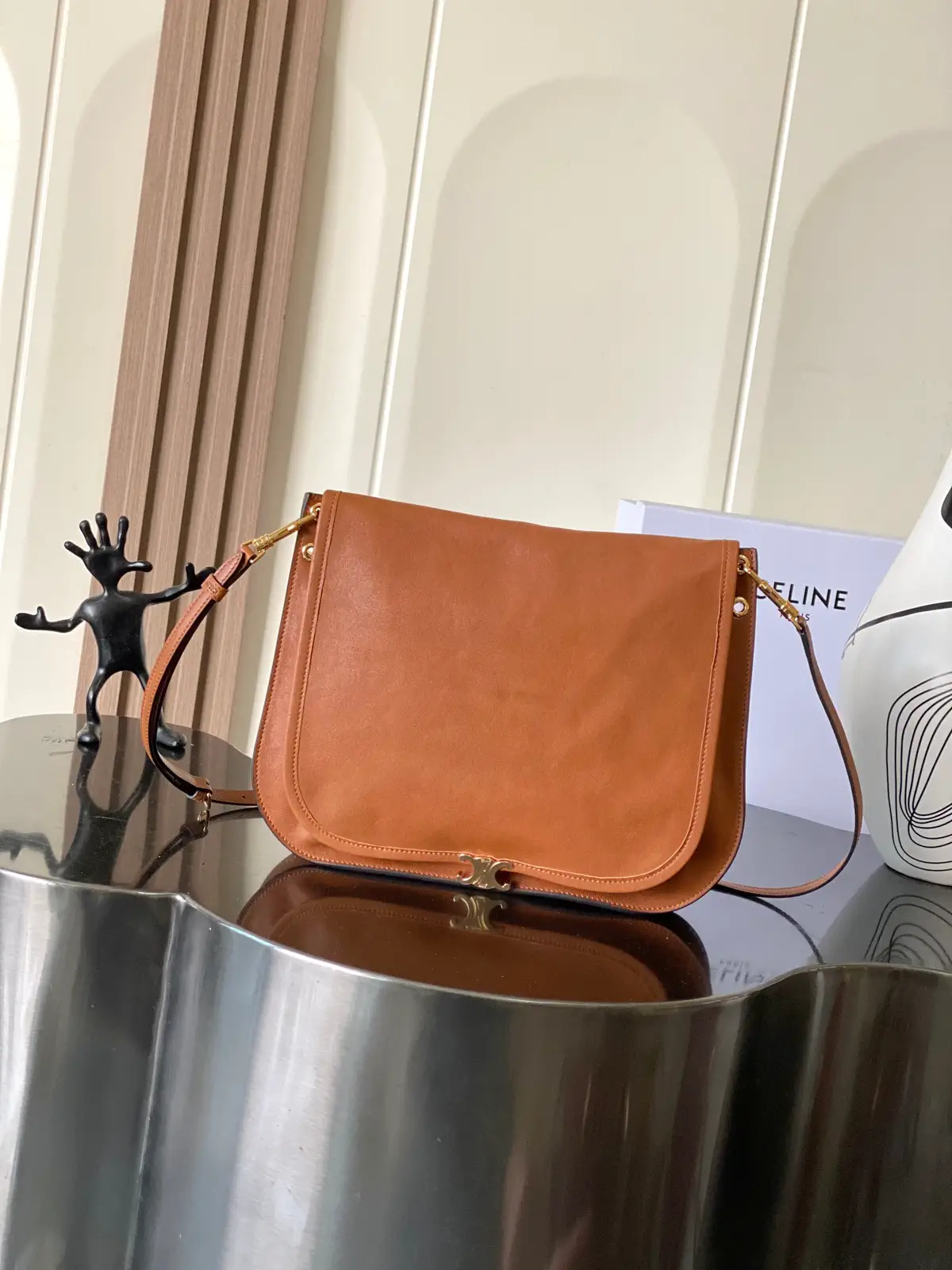 CELINE Triomphe Besace Shoulder Bag image 1