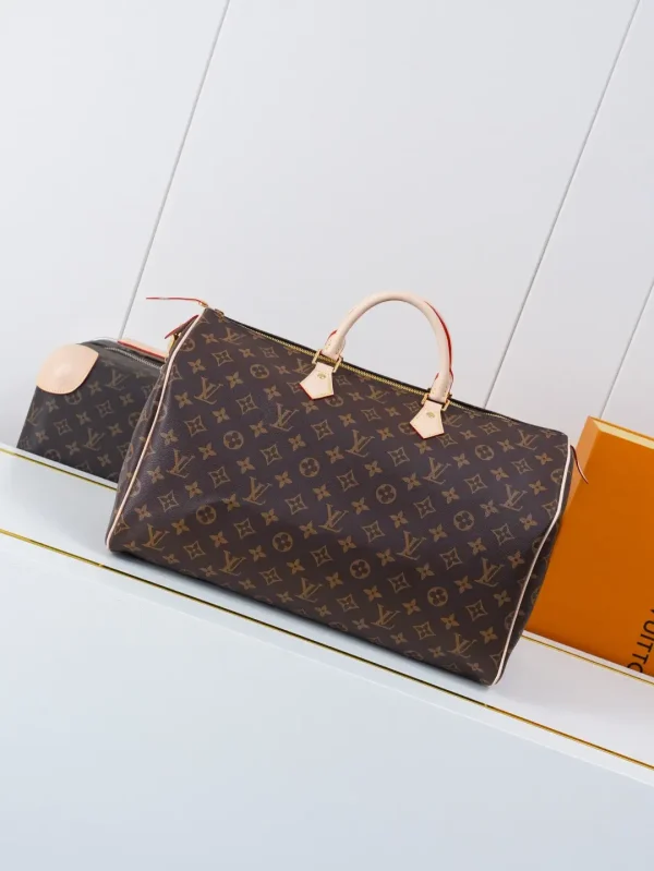 Louis Vuitton Monogram Speedy Bandoulière 40 Top Handle Bag image 1