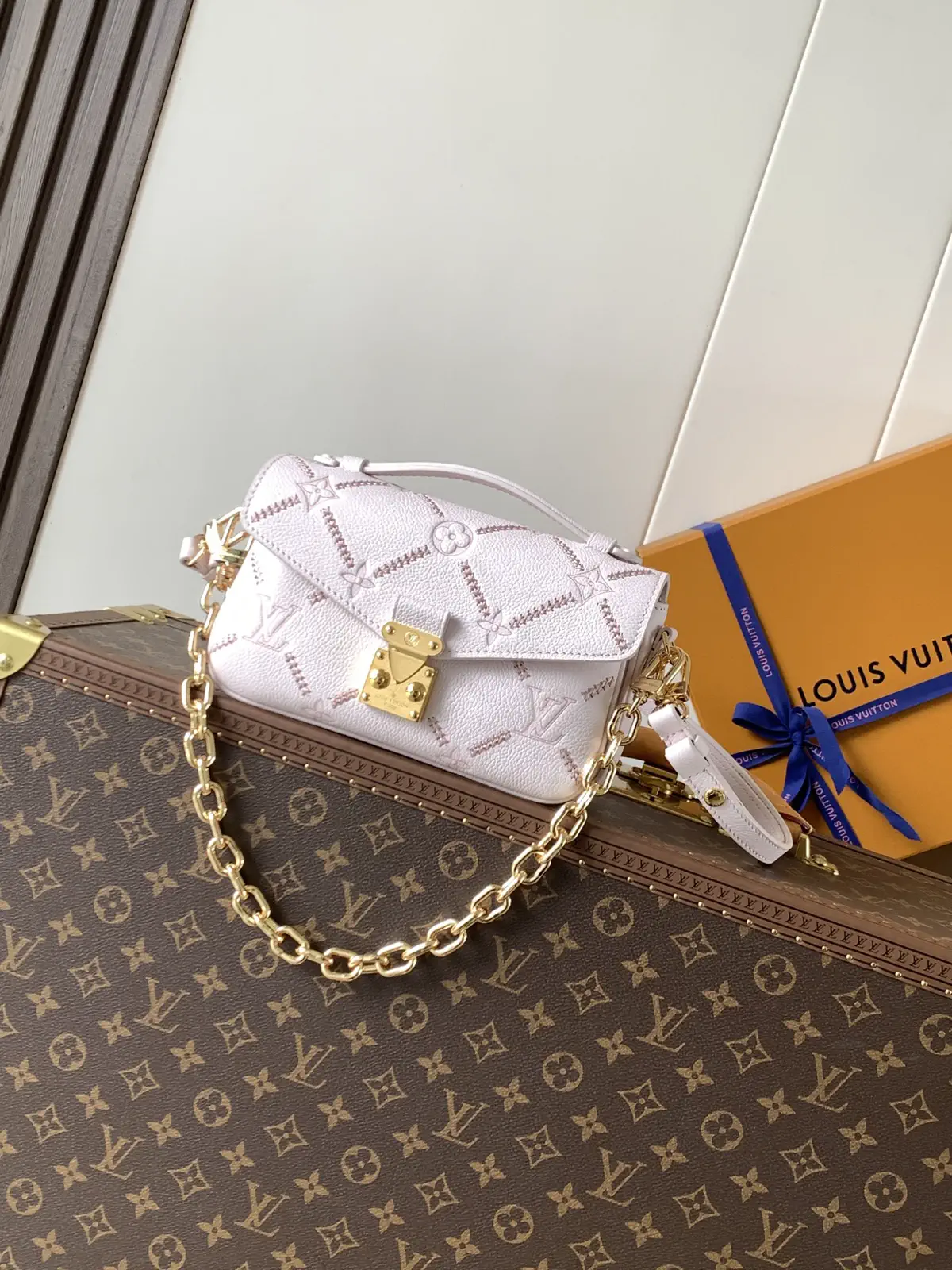 Louis Vuitton Pochette Métis East-West Bag with Pink Embroidery image 1
