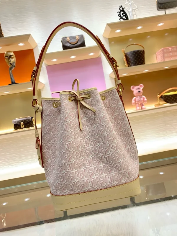 Louis Vuitton Noé Monogram Bucket Bag image 1