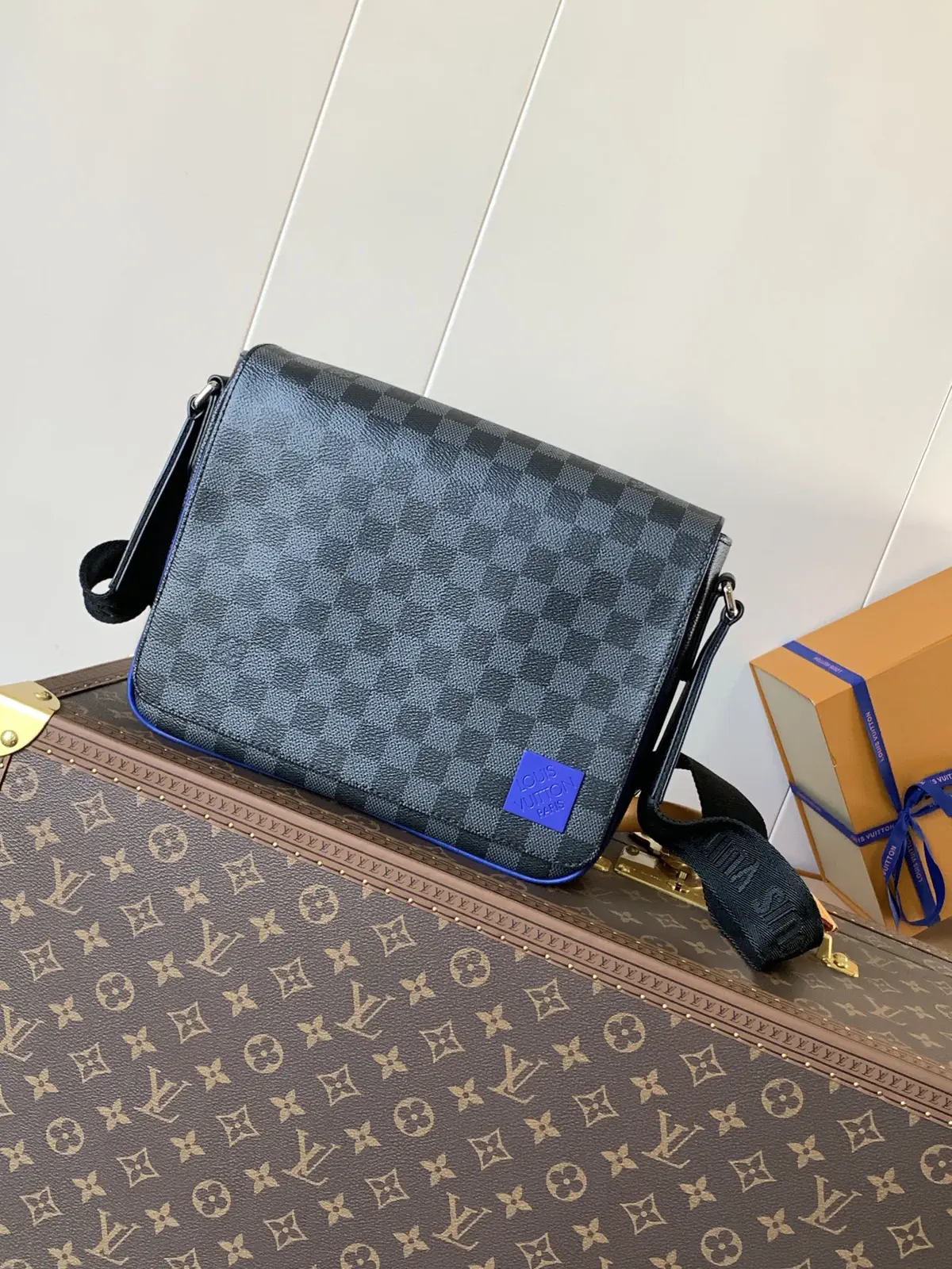 Louis Vuitton District PM Messenger Bag image 1