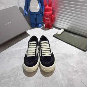 Suede Low-Top Casual Sneakers image 1