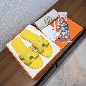 HERMES Oran H Sandals image 1