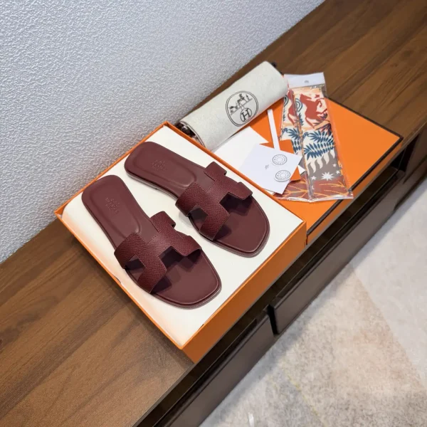 HERMES Oran Leather Sandals image 1