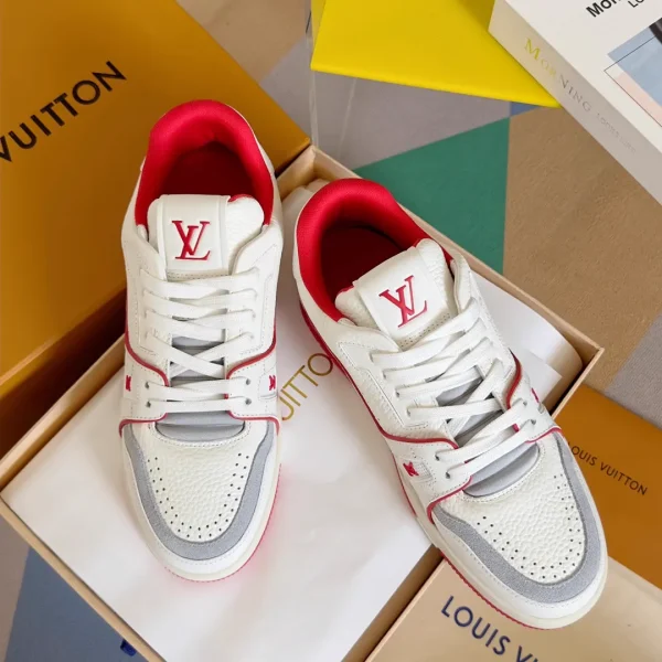 Louis Vuitton 20 image 1