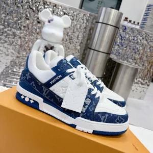 TRAINER Retro Basketball Sneakers image 1