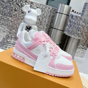TRAINER Retro Basketball Sneakers image 1