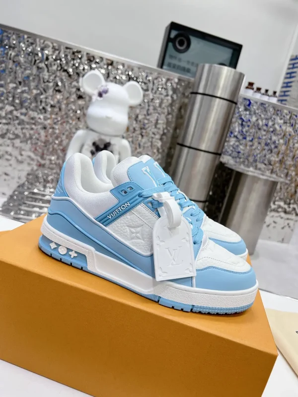 TRAINER Retro Basketball Sneakers image 1