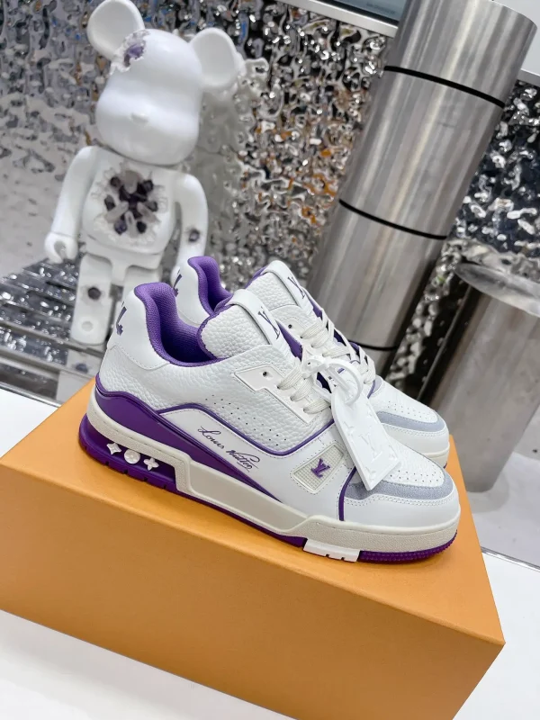 TRAINER Retro Basketball Sneakers image 1
