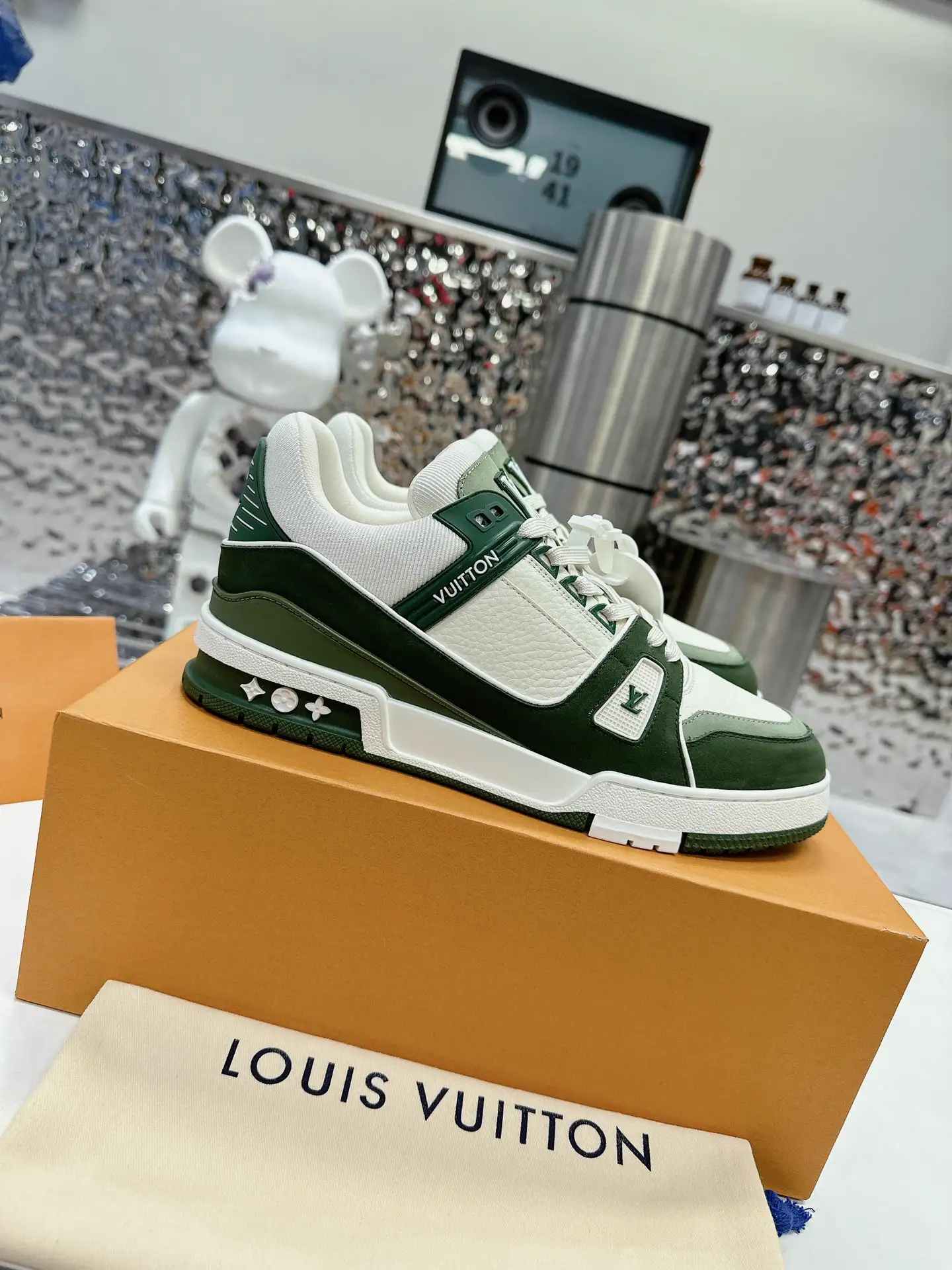 TRA 2023 Retro Basketball Sneakers image 1