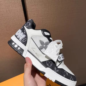 Louis Vuitton Trainer Sneakers image 1