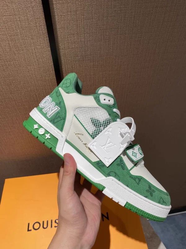 Top Version Louis Vuitton Trainer Sneakers image 1