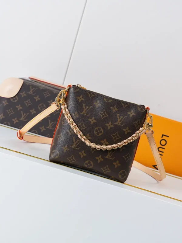 Louis Vuitton Monogram Multipass Mini Crossbody Bag image 1