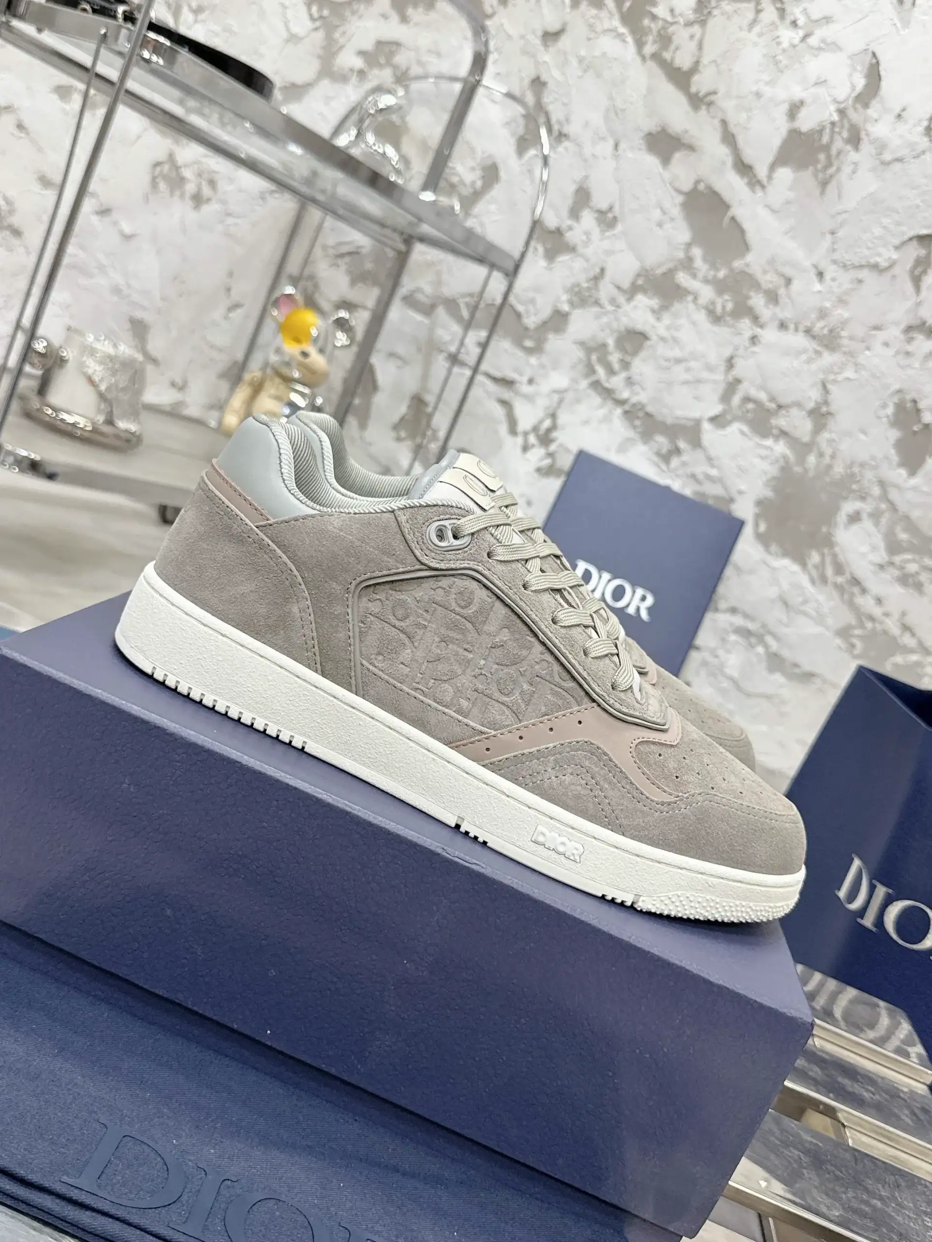 B27 Series Couple Monogram Stone Texture Casual Shoes image 1