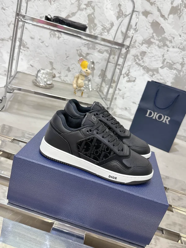 B27 Series Couple Style Monogram Stone Texture Casual Shoes image 1