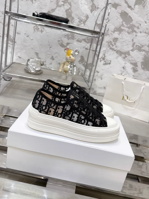 Dior Walkn Series Oblique Embroidery Platform Canvas Shoes image 1