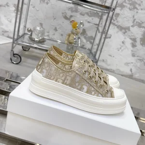 Dior Walkn Series Oblique Embroidered Platform Canvas Shoes image 1
