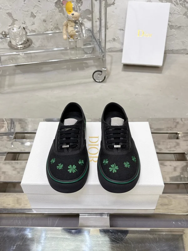 Dior Saltwind Retro Oblique Print Casual Shoes image 1
