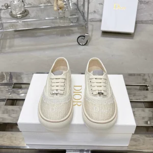 Dior Saltwind Retro Oblique Print Casual Shoes image 1