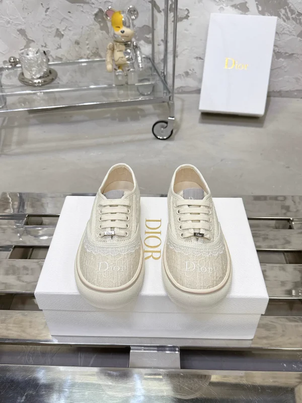 Dior Saltwind Retro Oblique Print Casual Shoes image 1