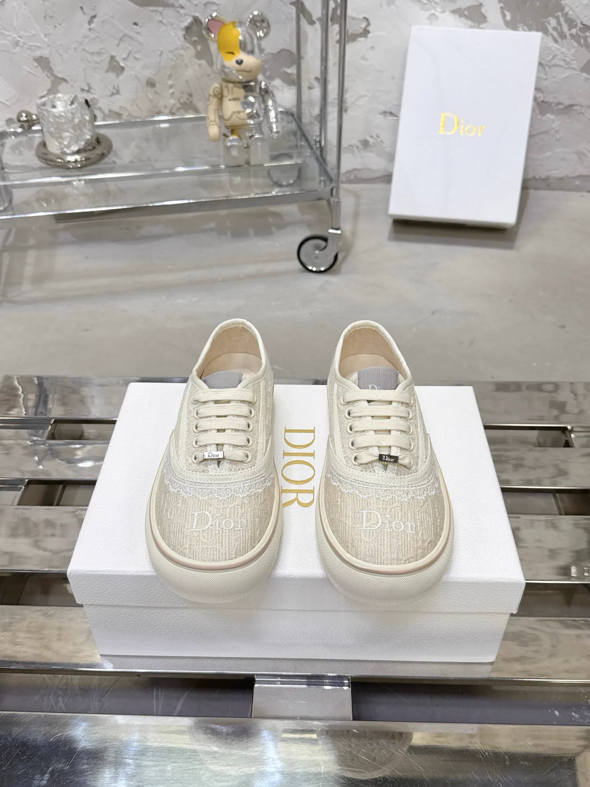 Dior Saltwind Retro Oblique Print Casual Shoes image 1
