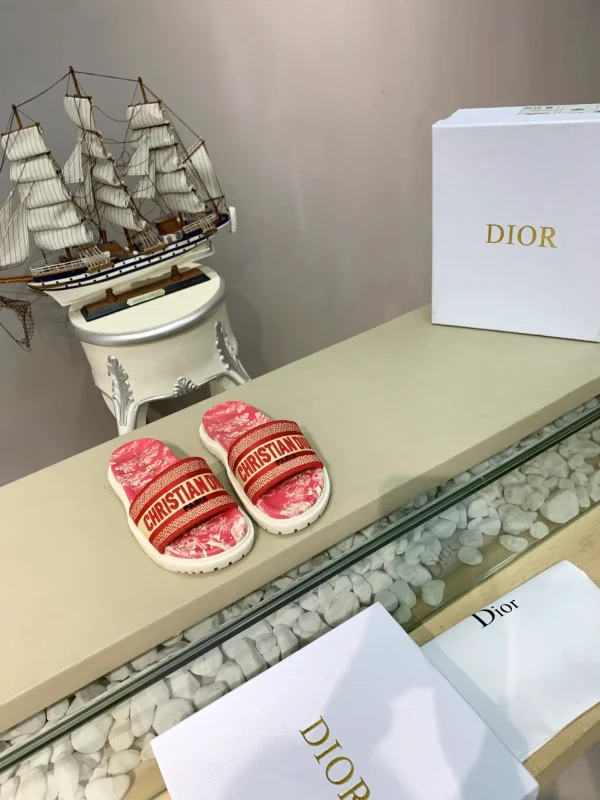 DIOR Early Spring Jacquard Embroidery Platform Shoes image 1