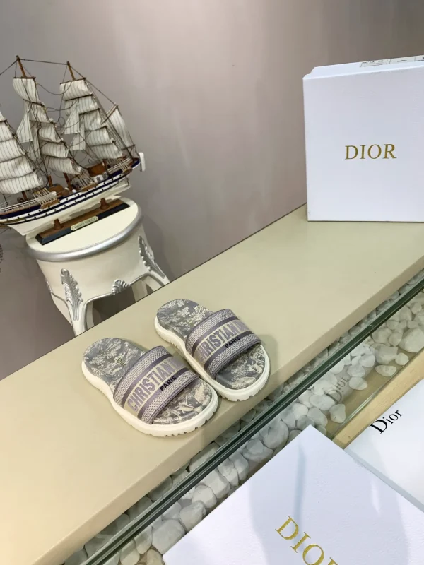 DIOR Early Spring Jacquard Embroidery Platform Slippers image 1